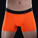 Leuchtender geht nicht. Trunk-Shorts aus Light Meryl in Orange. Leuchtender geht nicht. Trunk-Shorts aus Light Meryl in Orange.