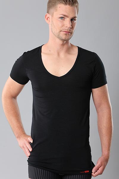 Herren-Unterhemd Deep-V-Neck Stuttgart light schwarz