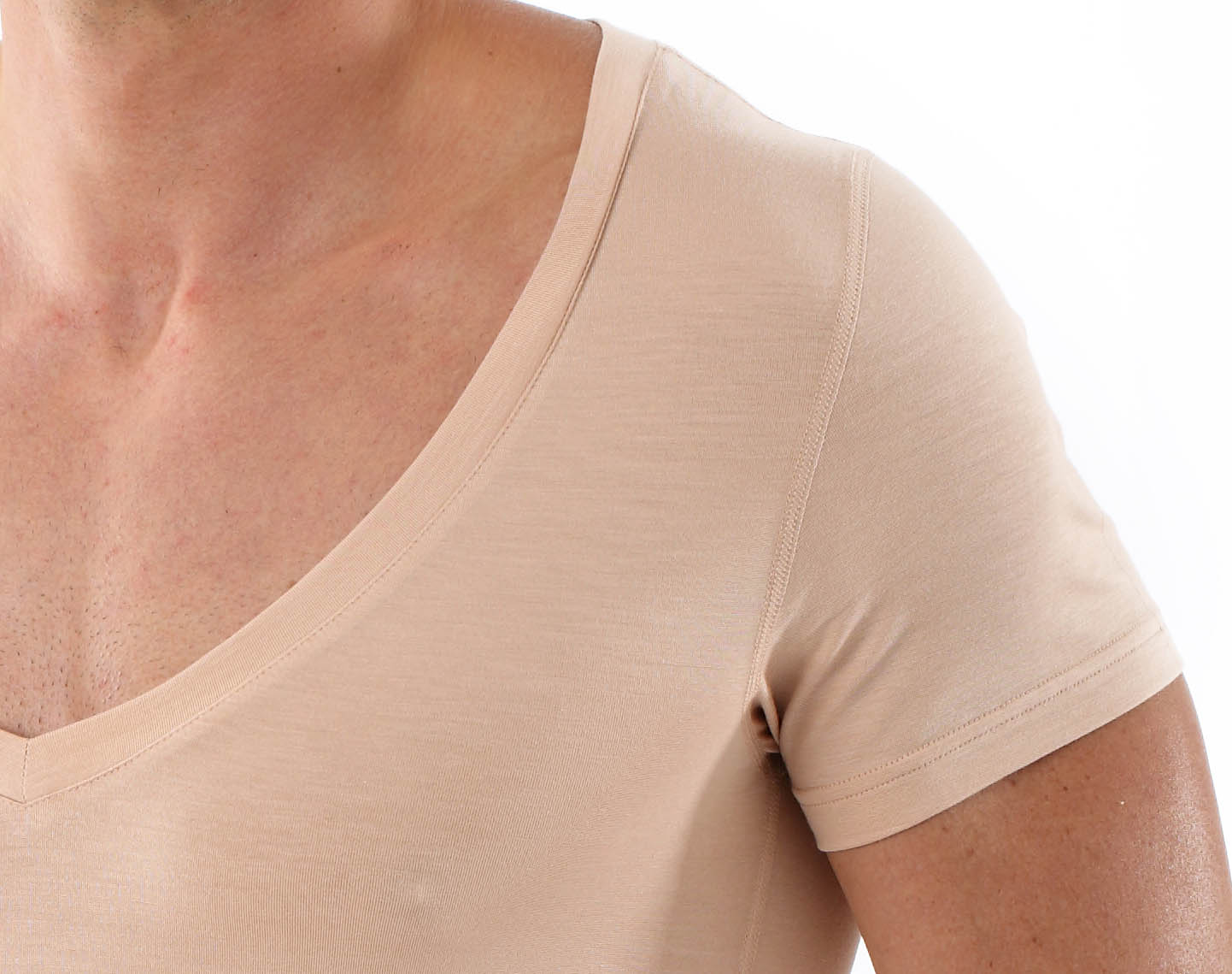 Unsichtbares Unterhemd atmungsaktiv Deep-V-Neck MicroModal Stuttgart Light