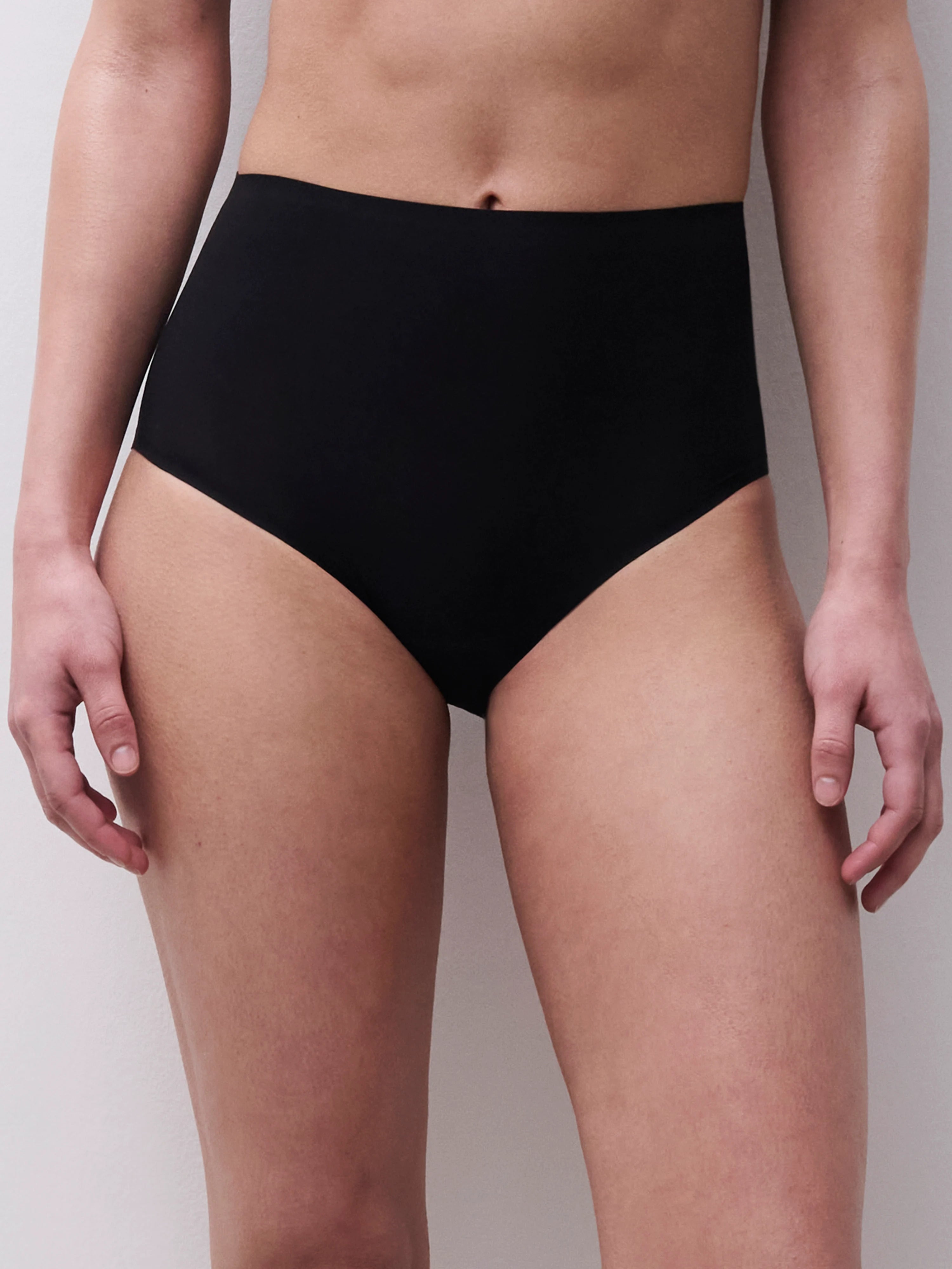 CHANTELLE SOFTSTRETCH Taillenslip Schwarz mit Glitzerstein